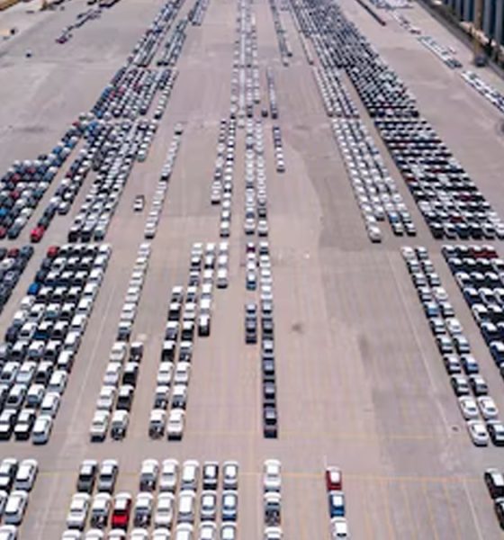 Automobile