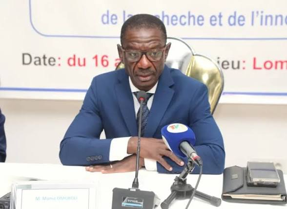 Togo : Mama Omorou ferme le second cycle de 2 lycées